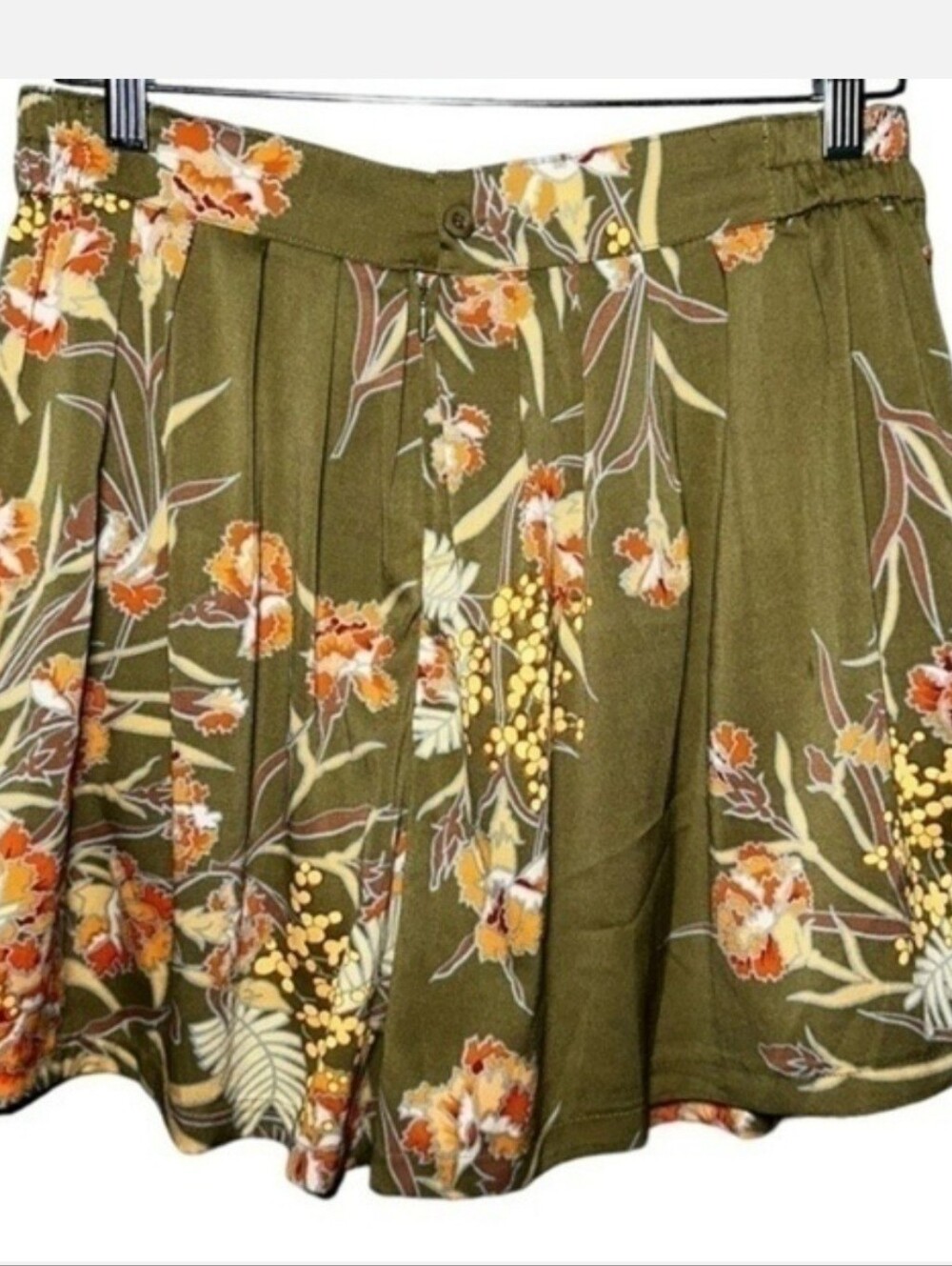MinkPink Women’s Size L Green Multi Floral High Waisted Flowy Shorts